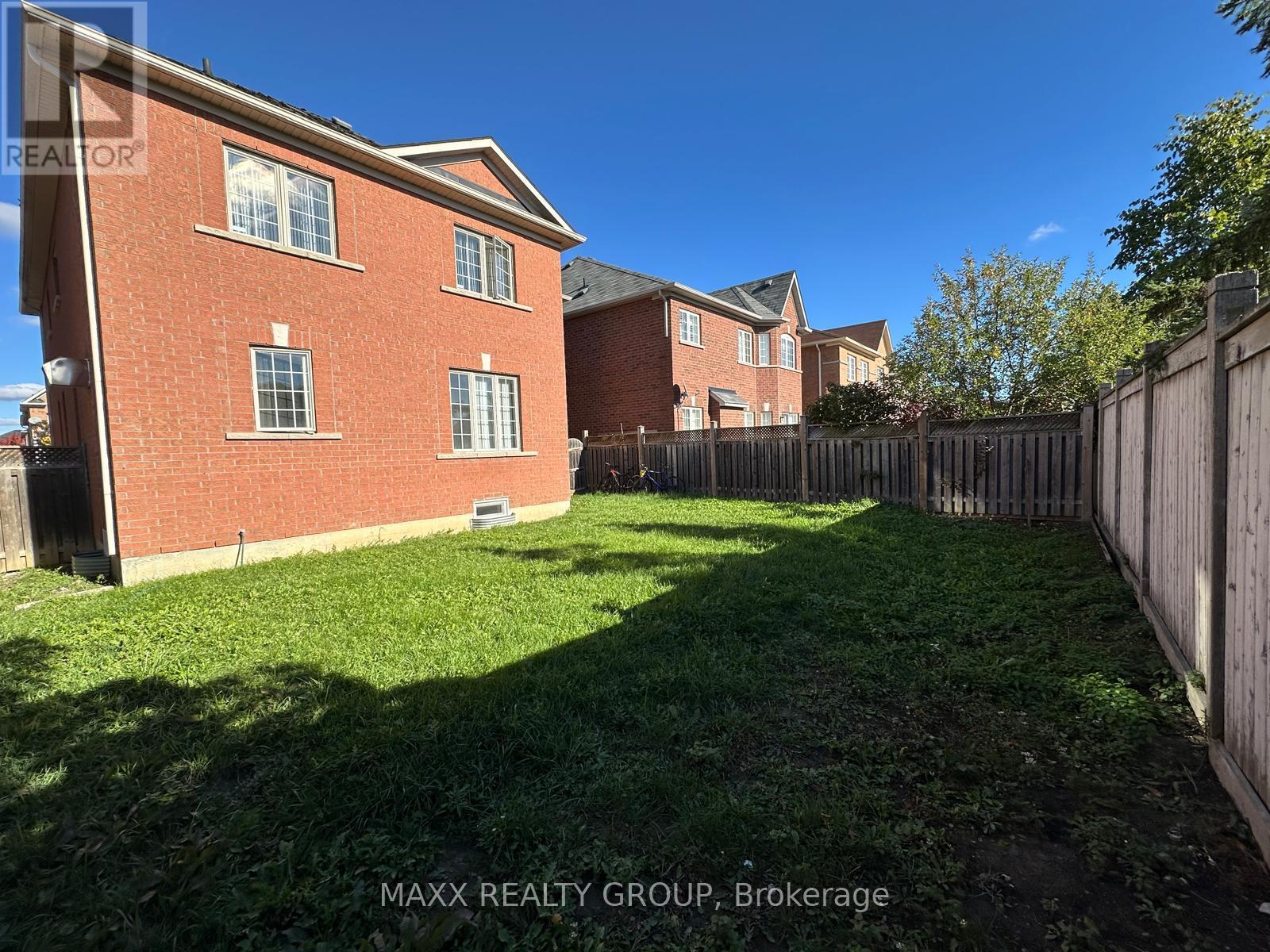 36 Beckenham Road, Brampton, Ontario  L6P 2L7 - Photo 45 - W12793042