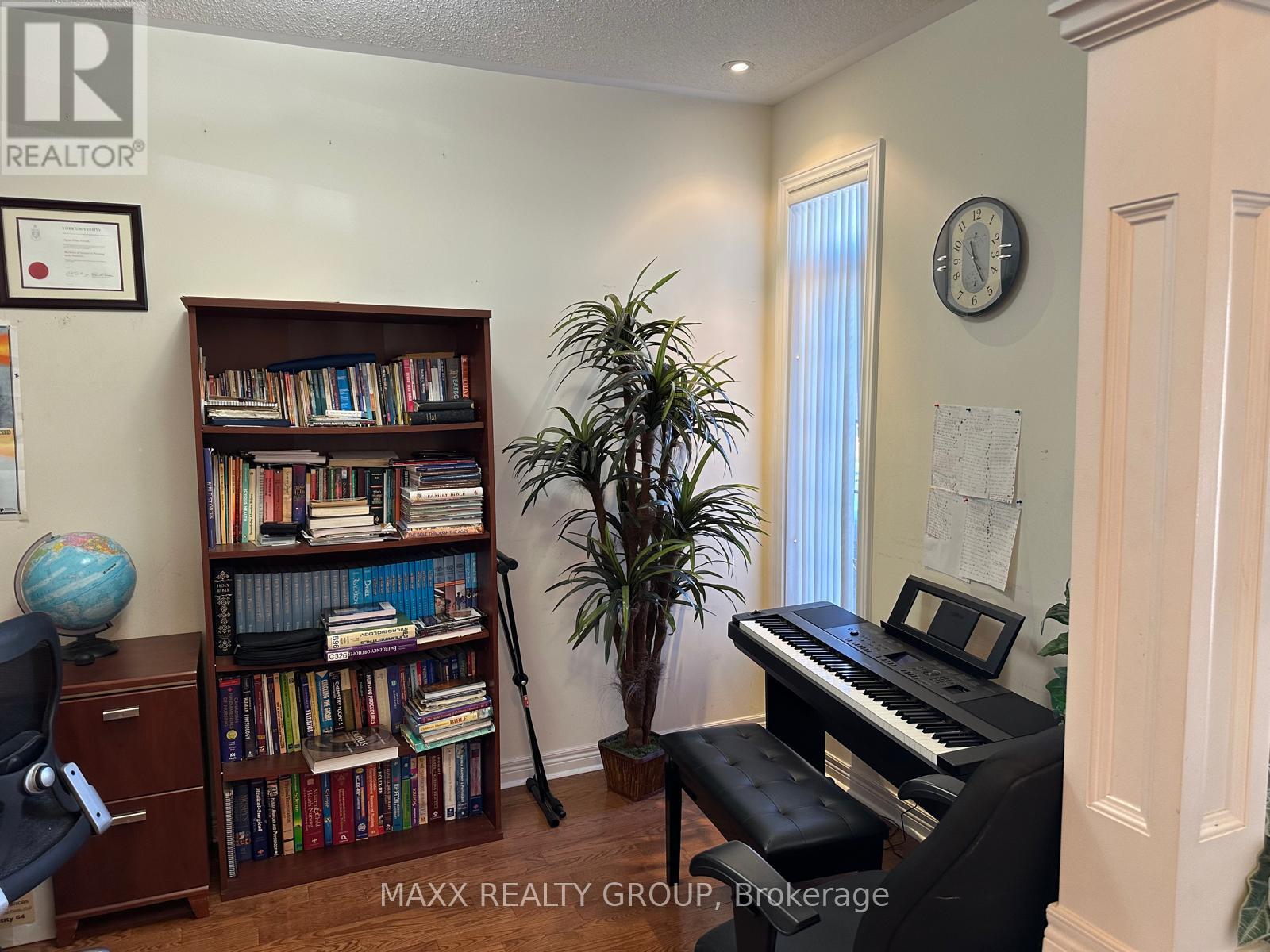 36 Beckenham Road, Brampton, Ontario  L6P 2L7 - Photo 8 - W12793042