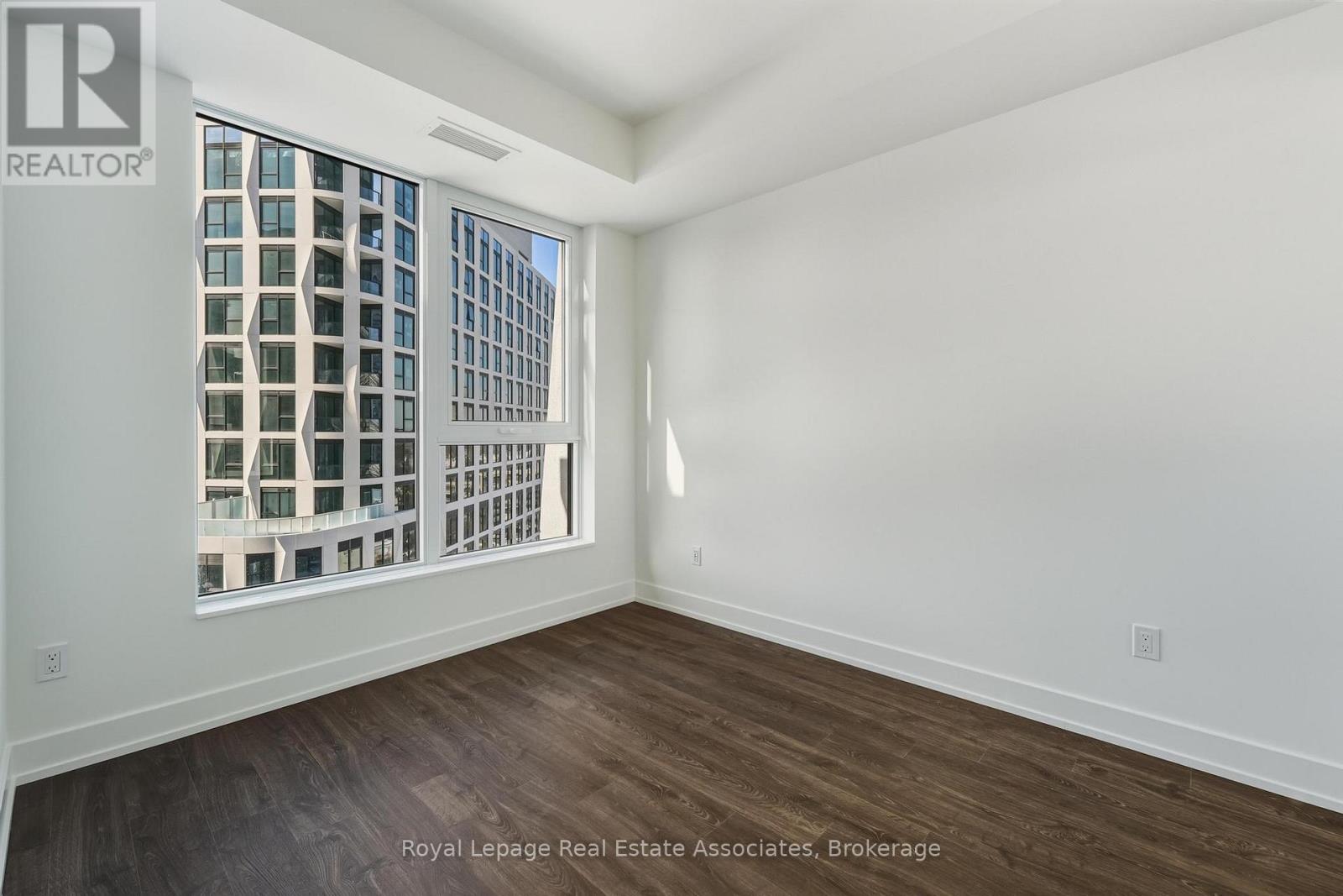 1611 - 60 Central Park Roadway, Toronto (Islington-City Centre West), Ontario  M9A 3K1 - Photo 10 - W12793054