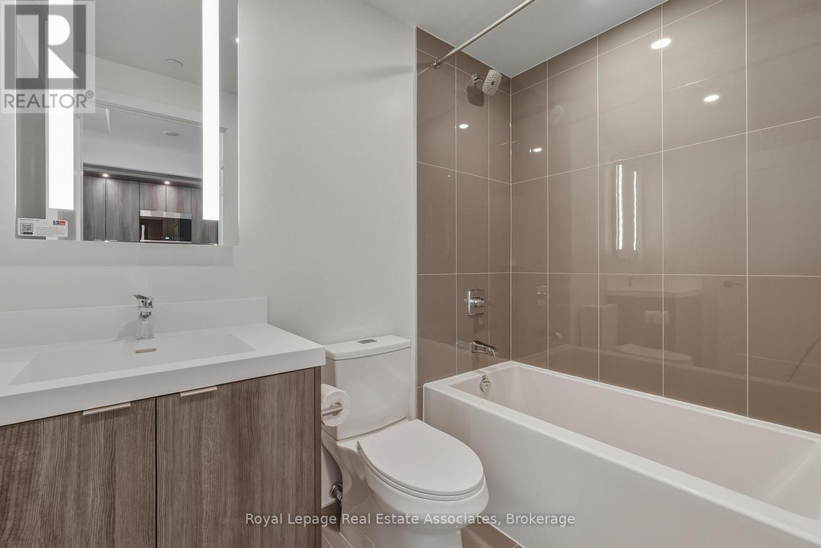 1611 - 60 Central Park Roadway, Toronto (Islington-City Centre West), Ontario  M9A 3K1 - Photo 15 - W12793054