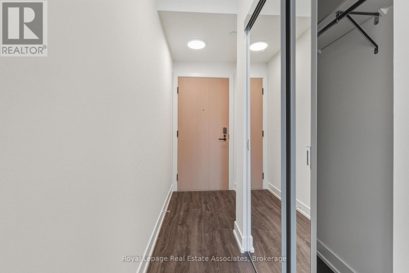 1611 - 60 Central Park Roadway, Toronto (Islington-City Centre West), Ontario  M9A 3K1 - Photo 18 - W12793054