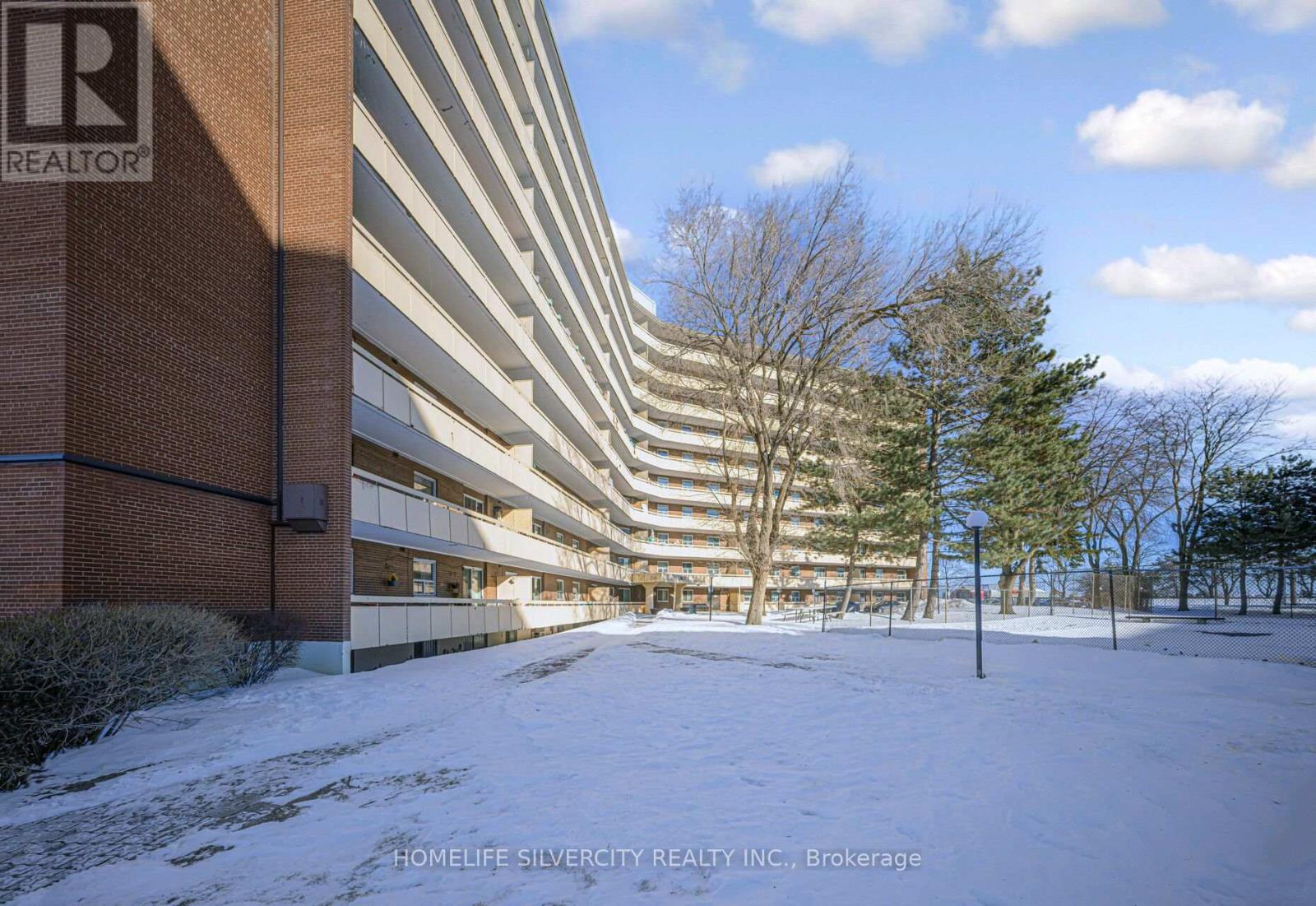 611 - 3577 Derry Road E, Mississauga, Ontario  L4T 1B3 - Photo 2 - W12793058