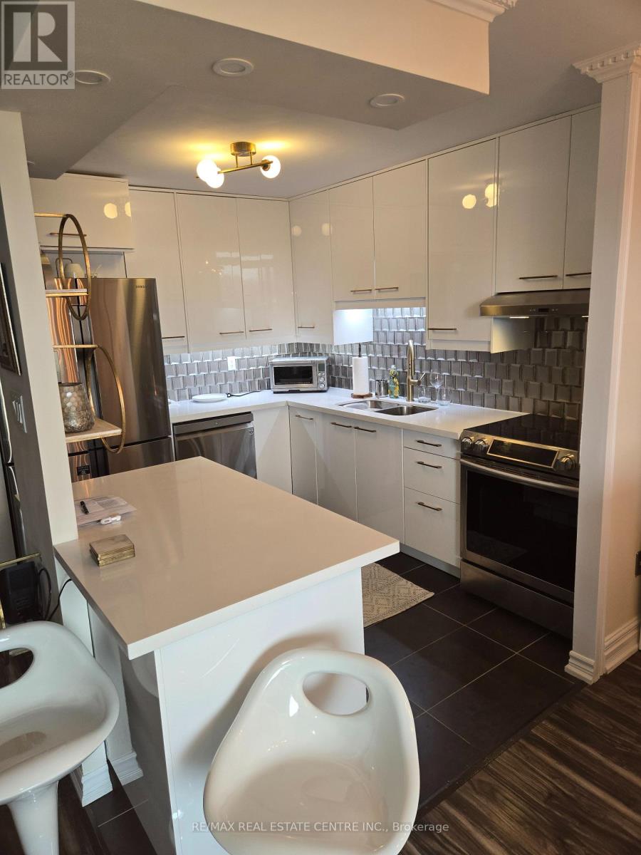 704 - 355 Rathburn Road E, Mississauga, Ontario L4Z 1H4 - Photo 10 - W12793066