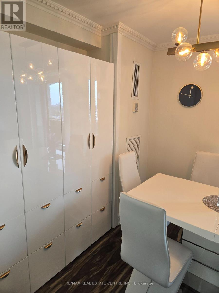 704 - 355 Rathburn Road E, Mississauga, Ontario L4Z 1H4 - Photo 14 - W12793066