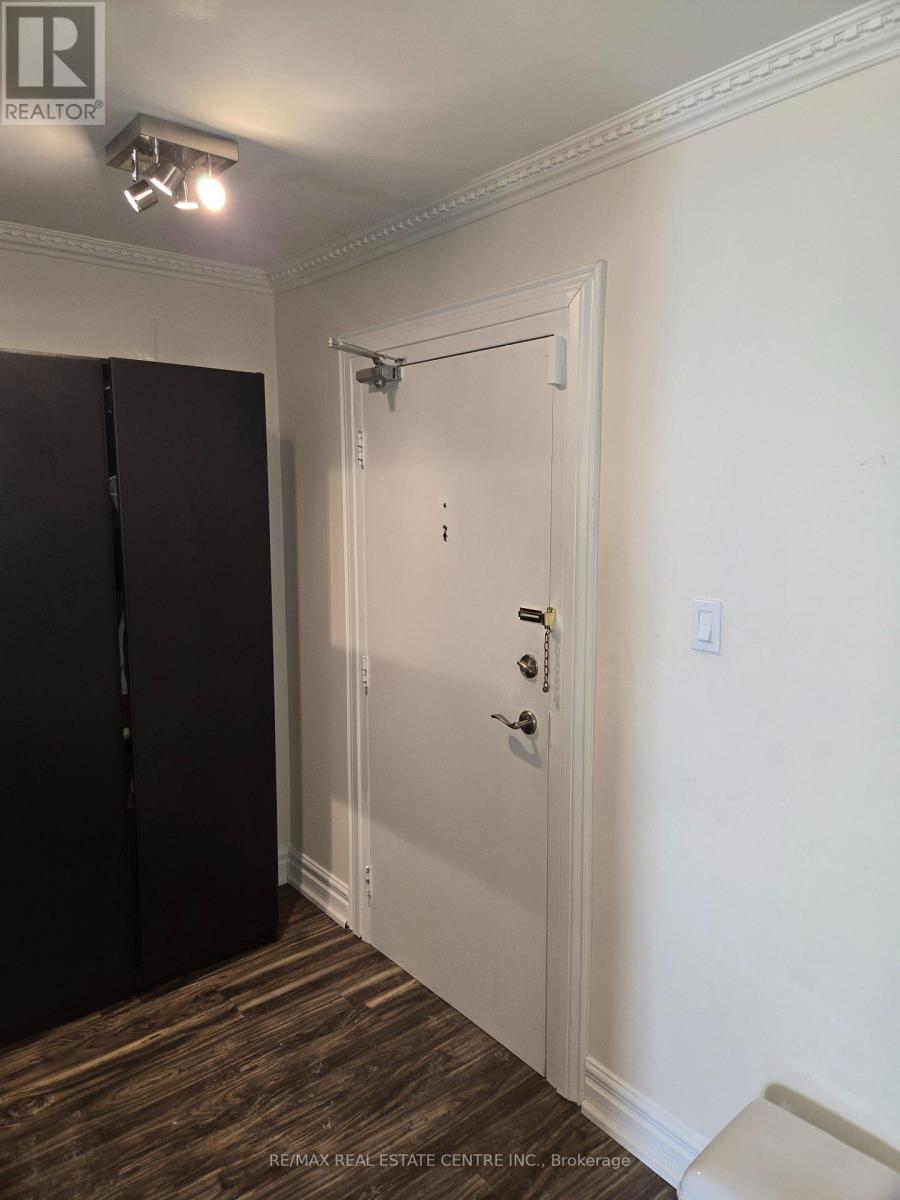 704 - 355 Rathburn Road E, Mississauga, Ontario L4Z 1H4 - Photo 3 - W12793066