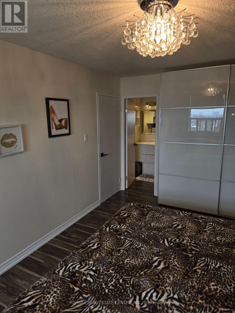 704 - 355 Rathburn Road E, Mississauga, Ontario L4Z 1H4 - Photo 33 - W12793066