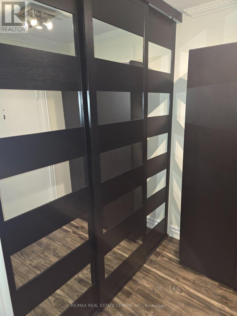 704 - 355 Rathburn Road E, Mississauga, Ontario L4Z 1H4 - Photo 4 - W12793066