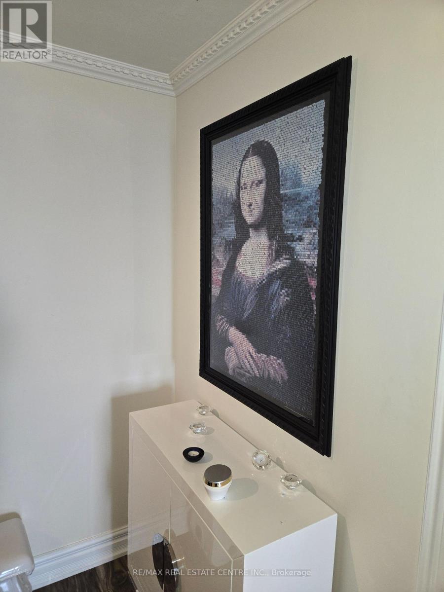 704 - 355 Rathburn Road E, Mississauga, Ontario L4Z 1H4 - Photo 5 - W12793066