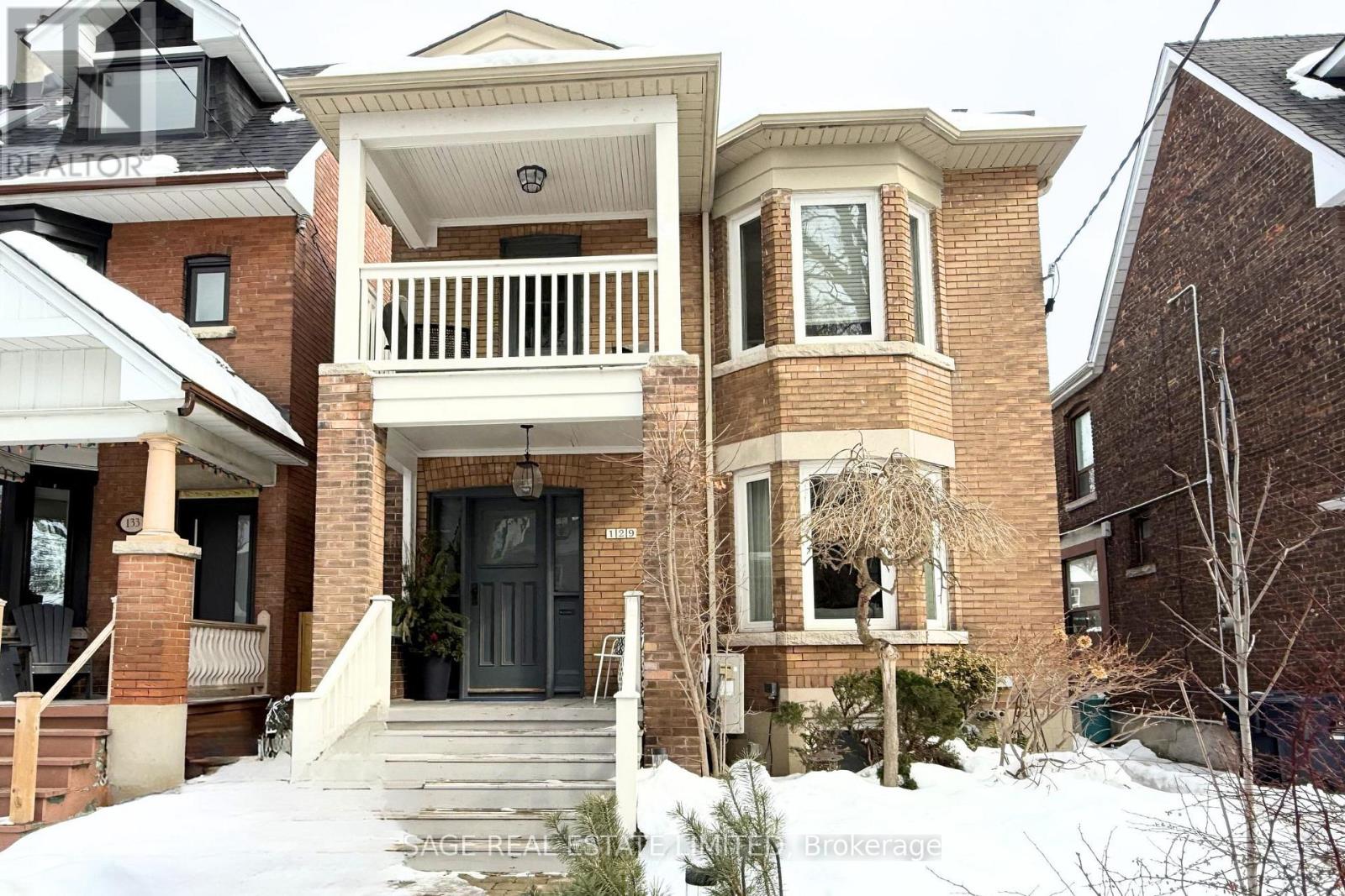 UPPER - 129 GILMOUR AVENUE, Toronto, Ontario