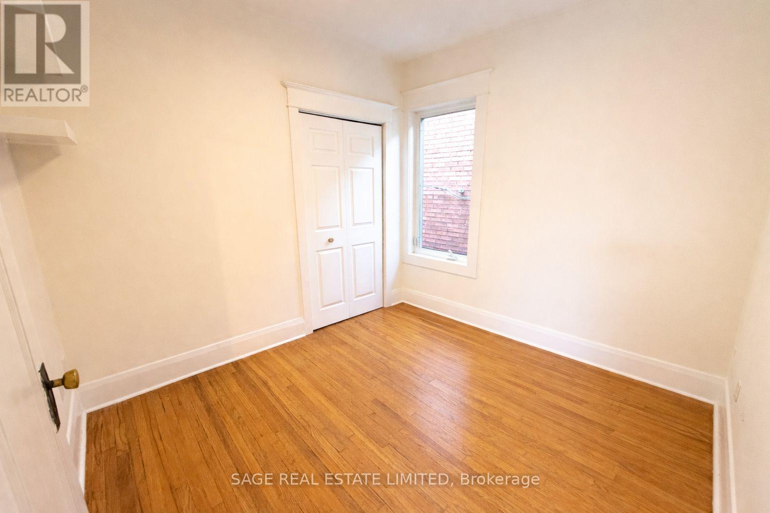 Upper - 129 Gilmour Avenue, Toronto, Ontario  M6P 3B2 - Photo 23 - W12793110