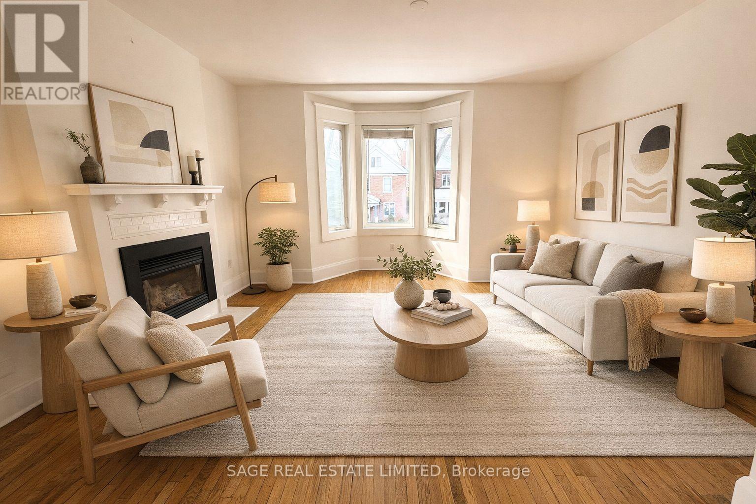 Upper - 129 Gilmour Avenue, Toronto, Ontario  M6P 3B2 - Photo 8 - W12793110