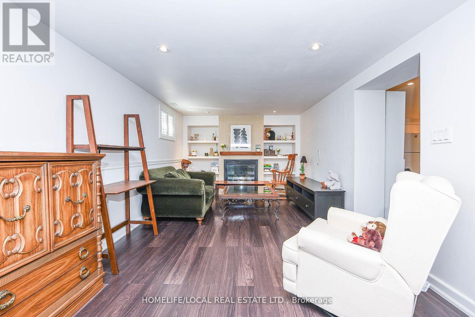 570 Exbury Crescent, Mississauga, Ontario  L5G 2P4 - Photo 13 - W12793134