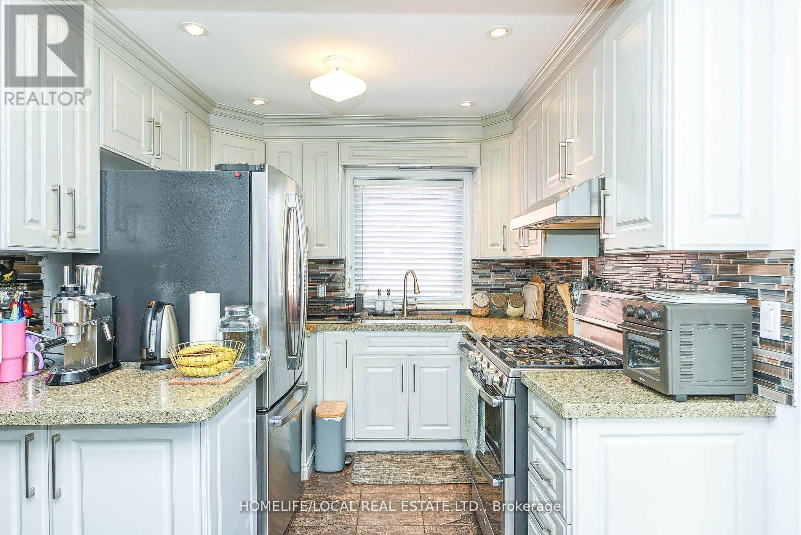 570 Exbury Crescent, Mississauga, Ontario  L5G 2P4 - Photo 29 - W12793134