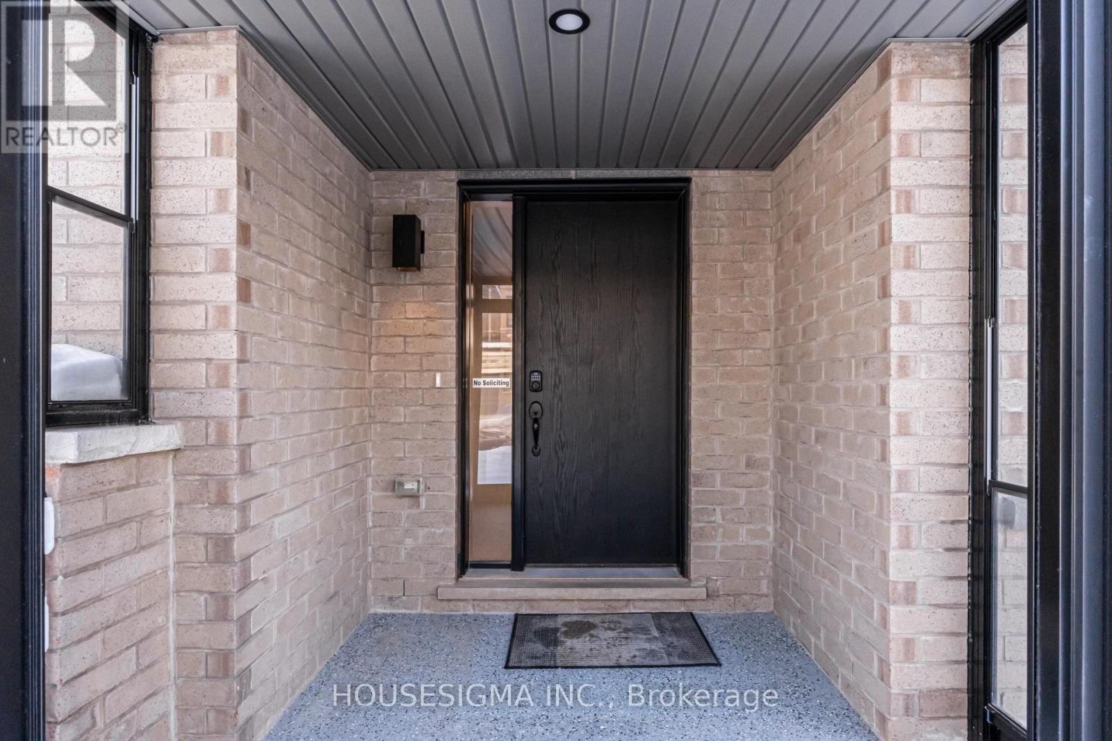 1264 Merton Road, Oakville, Ontario  L6M 5M1 - Photo 4 - W12793162