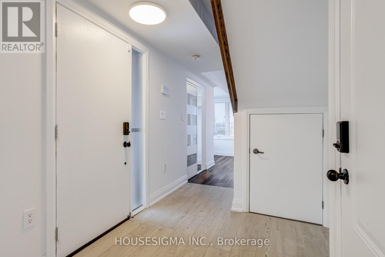 1264 Merton Road, Oakville, Ontario  L6M 5M1 - Photo 5 - W12793162