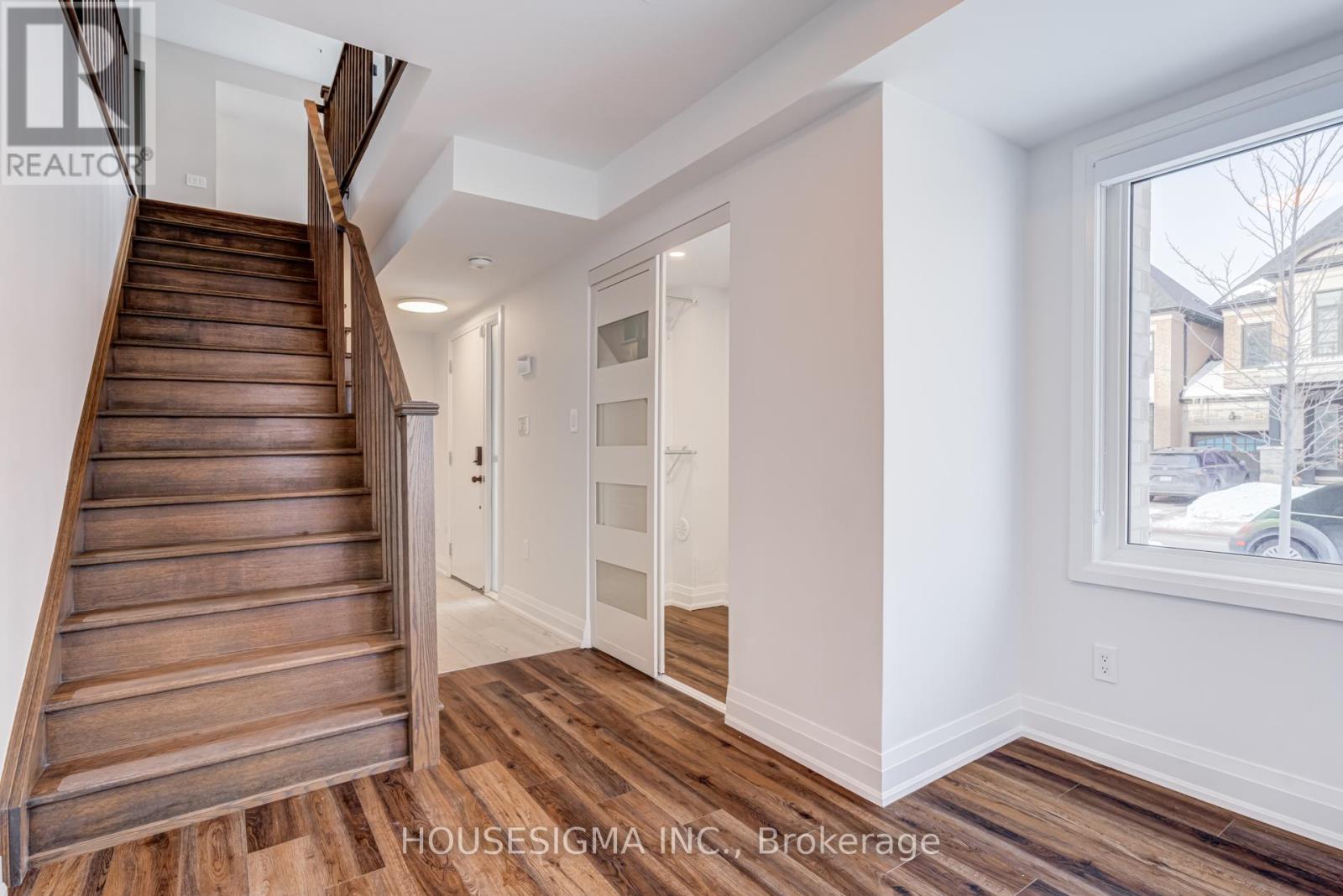 1264 Merton Road, Oakville, Ontario  L6M 5M1 - Photo 9 - W12793162