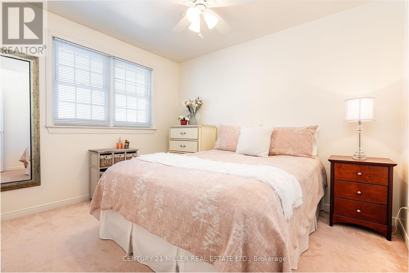 1404 Kimberley Drive, Oakville, Ontario  L6H 2W6 - Photo 18 - W12793206