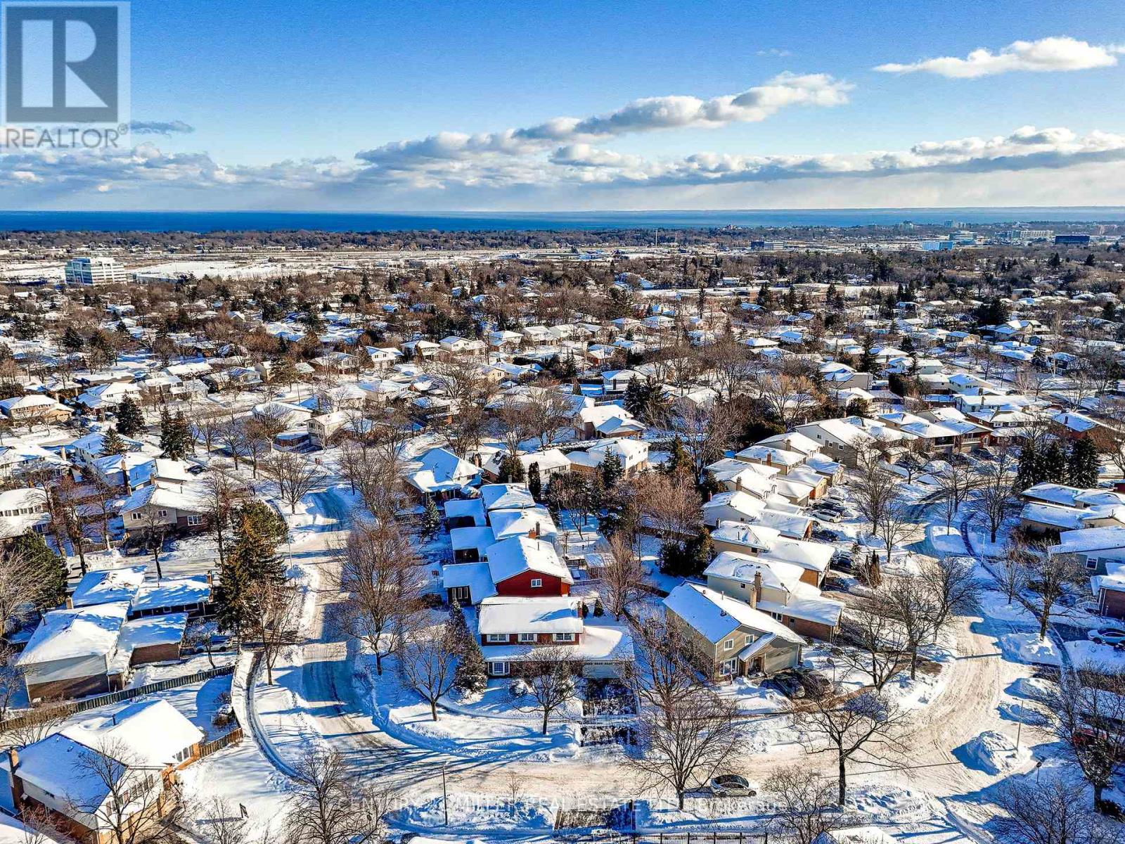 1404 Kimberley Drive, Oakville, Ontario  L6H 2W6 - Photo 2 - W12793206