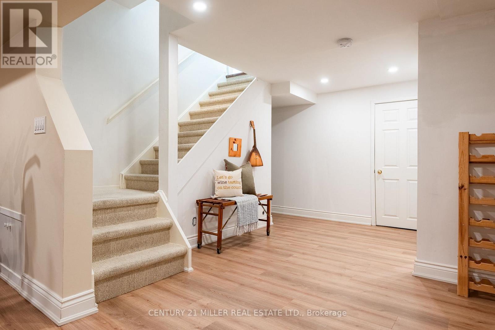 1404 Kimberley Drive, Oakville, Ontario  L6H 2W6 - Photo 21 - W12793206