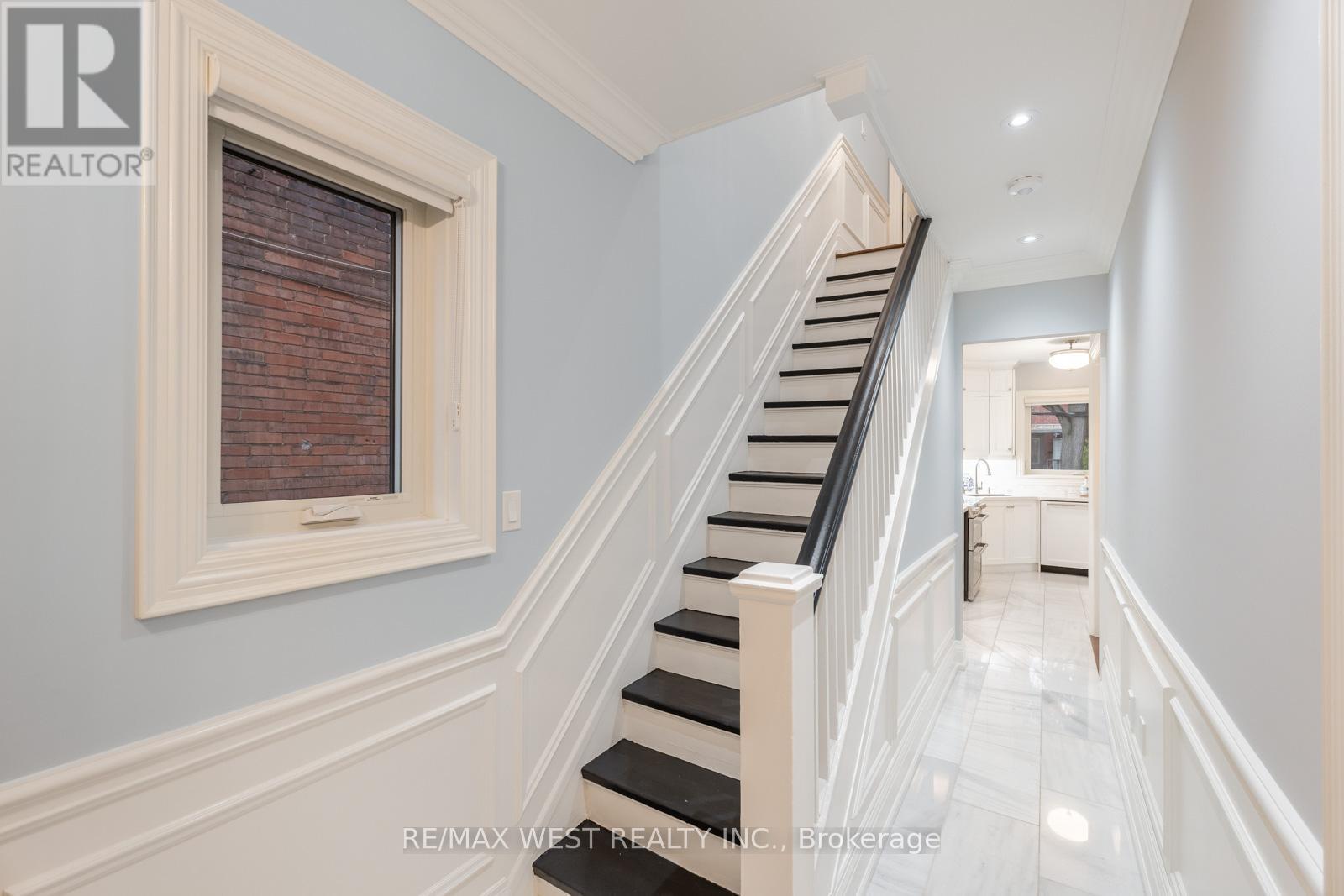 470 Runnymede Road, Toronto, Ontario  M6S 2Z2 - Photo 17 - W12793278