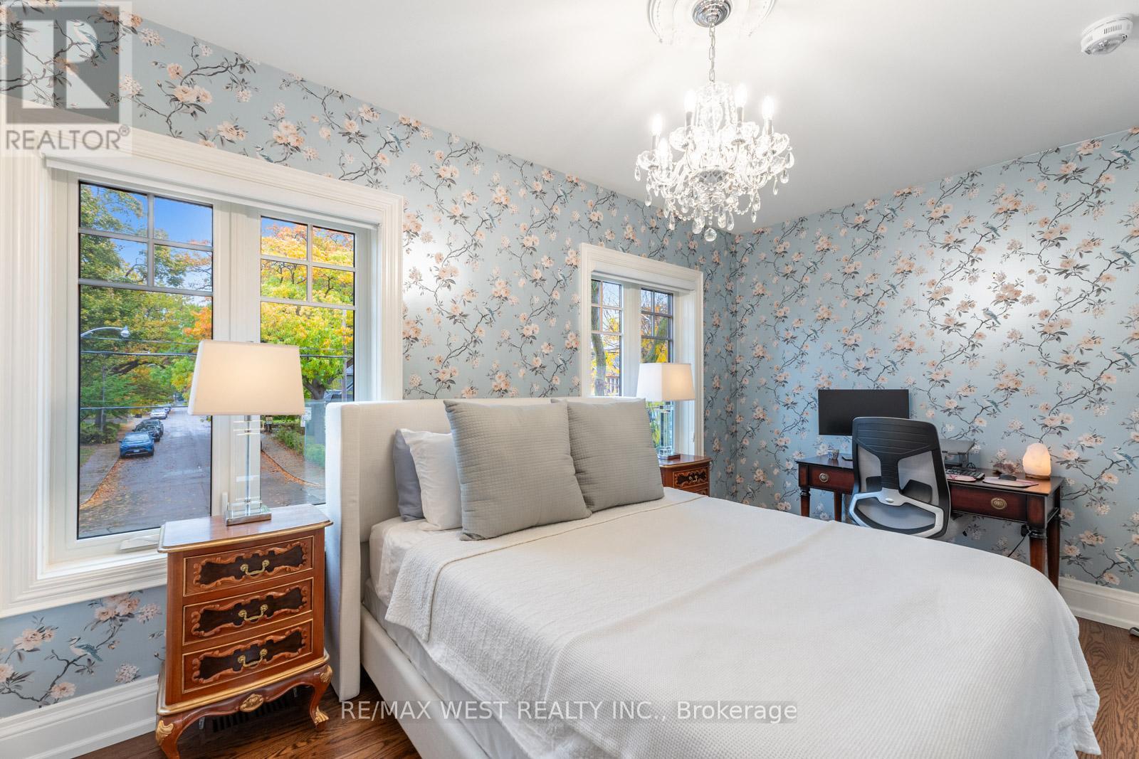 470 Runnymede Road, Toronto, Ontario  M6S 2Z2 - Photo 29 - W12793278