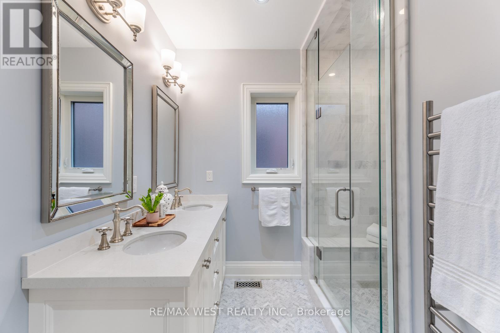 470 Runnymede Road, Toronto, Ontario  M6S 2Z2 - Photo 32 - W12793278