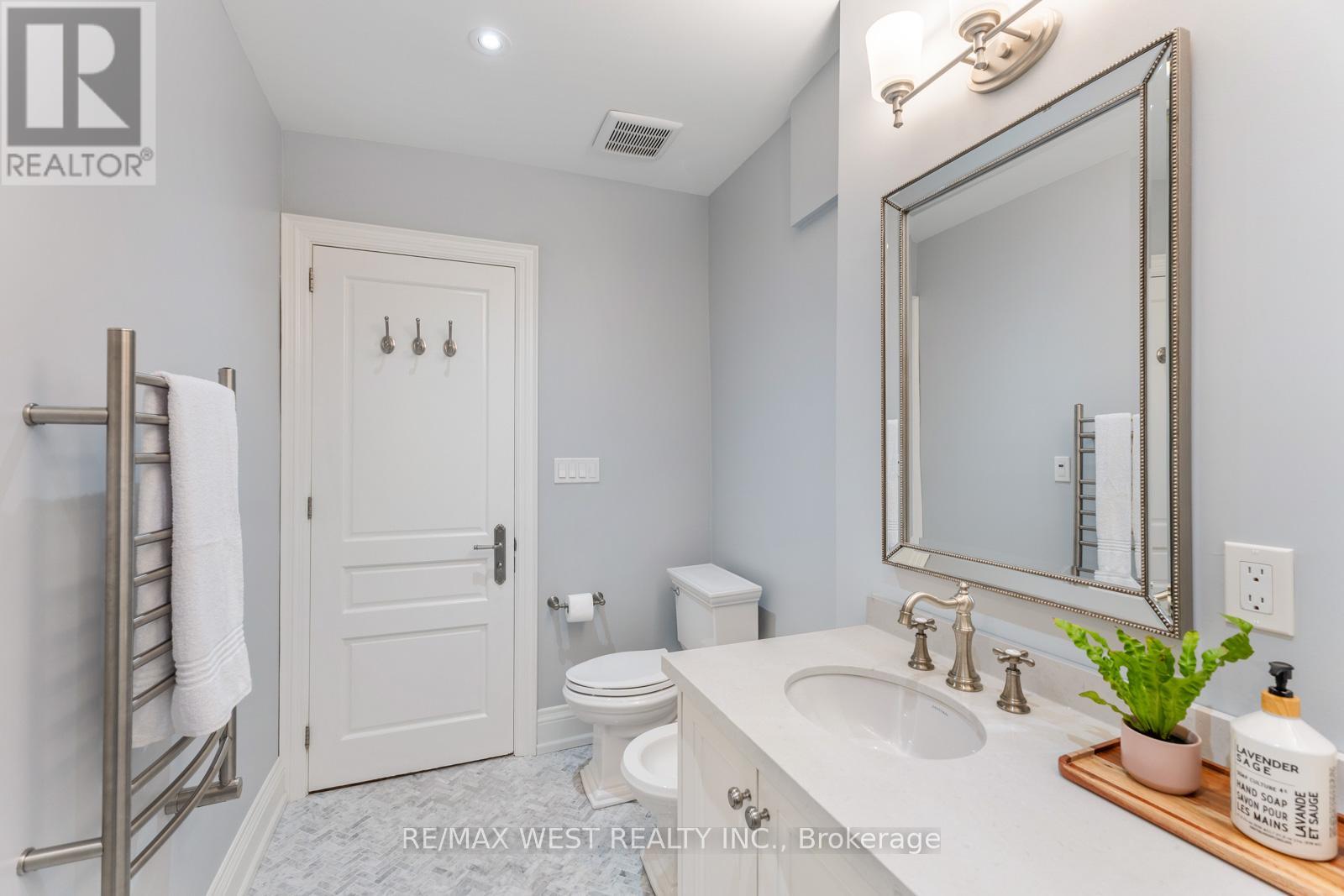 470 Runnymede Road, Toronto, Ontario  M6S 2Z2 - Photo 34 - W12793278