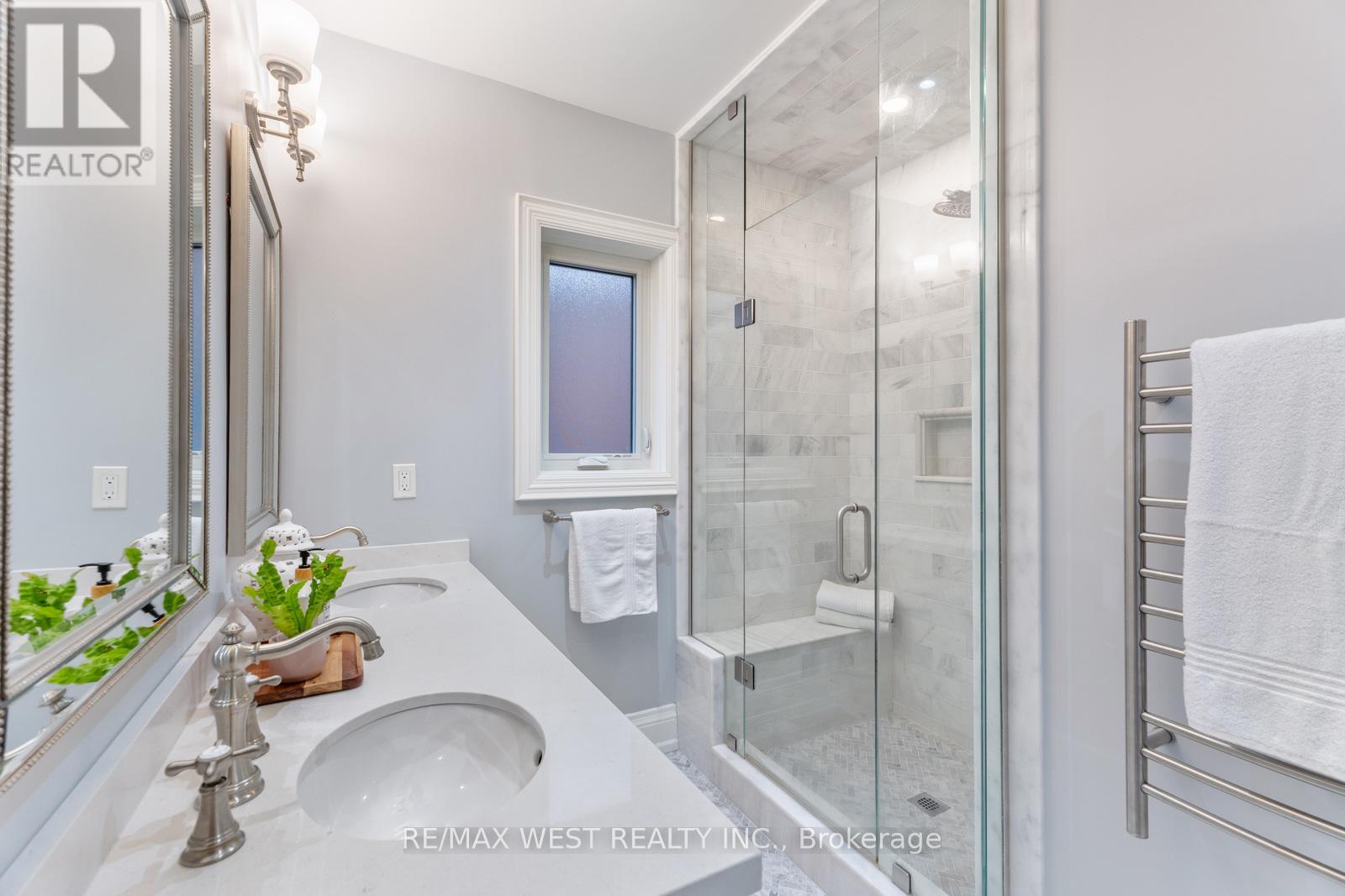 470 Runnymede Road, Toronto, Ontario  M6S 2Z2 - Photo 35 - W12793278