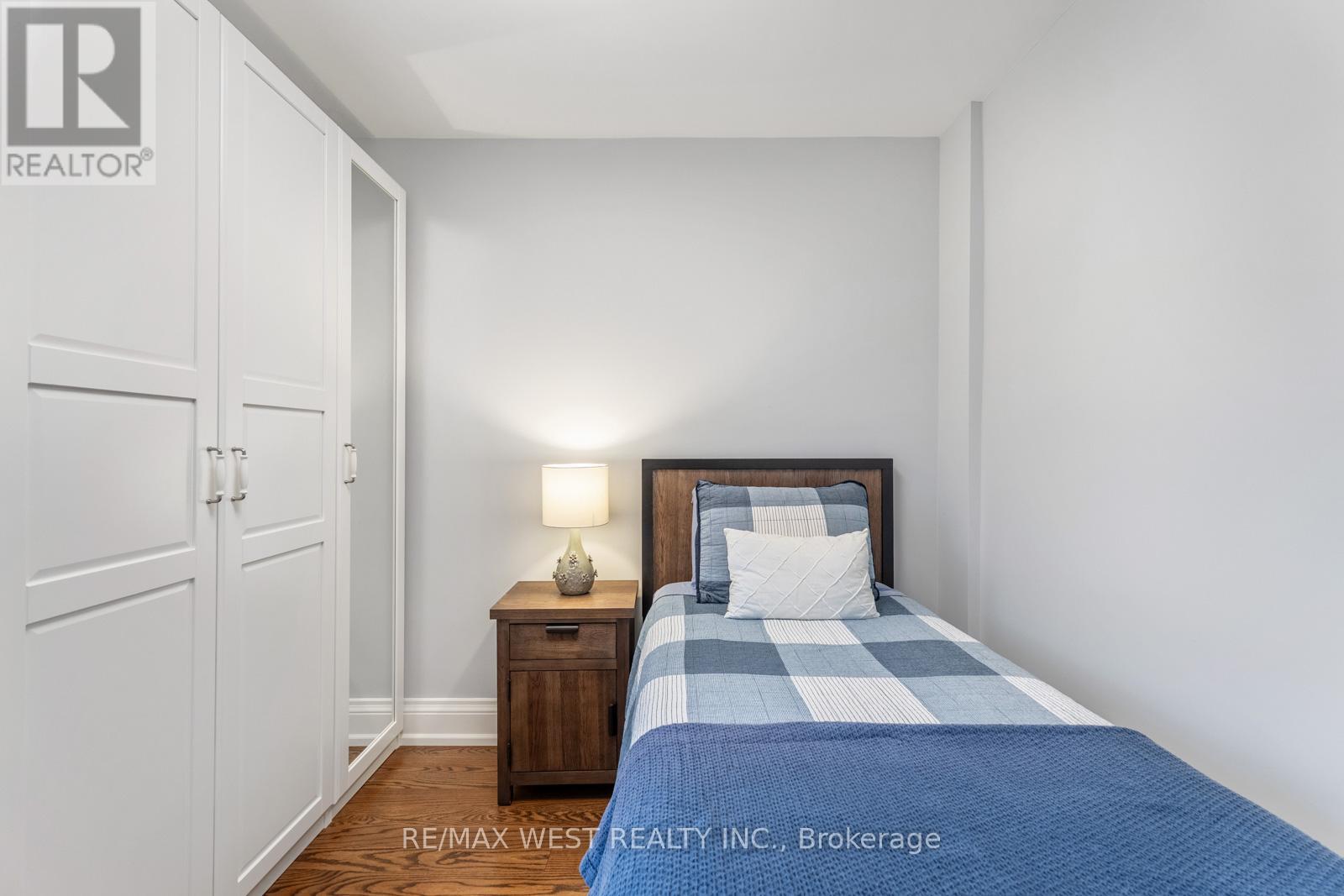 470 Runnymede Road, Toronto, Ontario  M6S 2Z2 - Photo 38 - W12793278