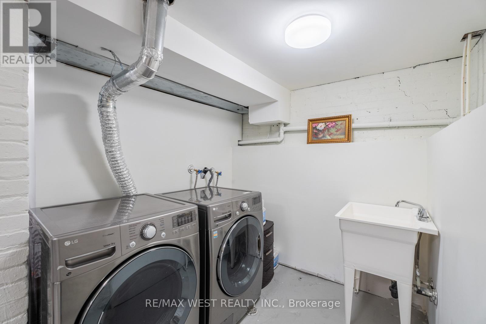 470 Runnymede Road, Toronto, Ontario  M6S 2Z2 - Photo 40 - W12793278