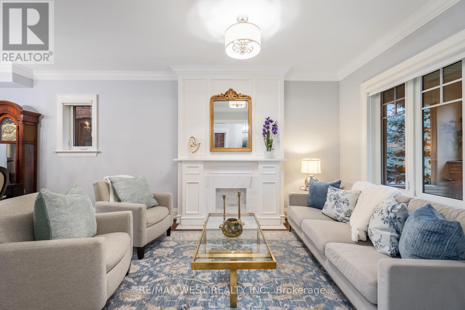 470 Runnymede Road, Toronto, Ontario  M6S 2Z2 - Photo 9 - W12793278