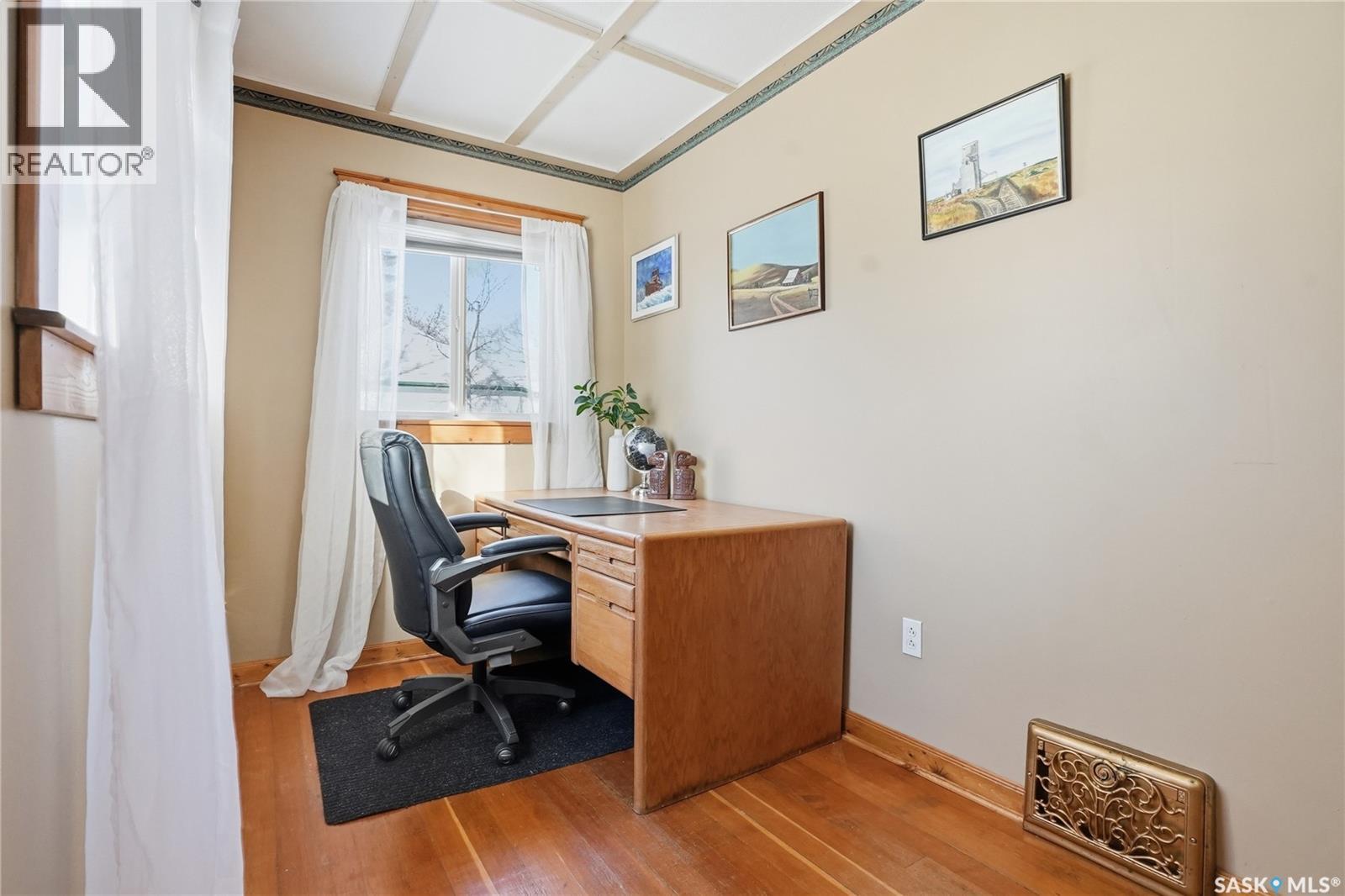 307 2nd Street W, Delisle, Saskatchewan  S0L 0P0 - Photo 11 - SK028696