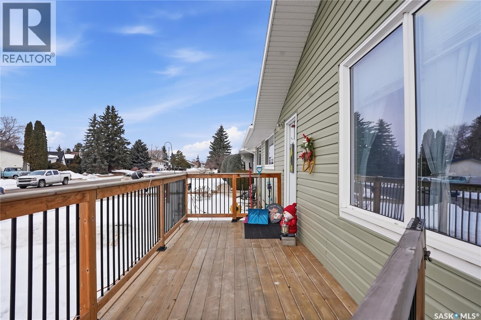 406 7th Avenue N, Warman, Saskatchewan  S0K 4S0 - Photo 3 - SK028624