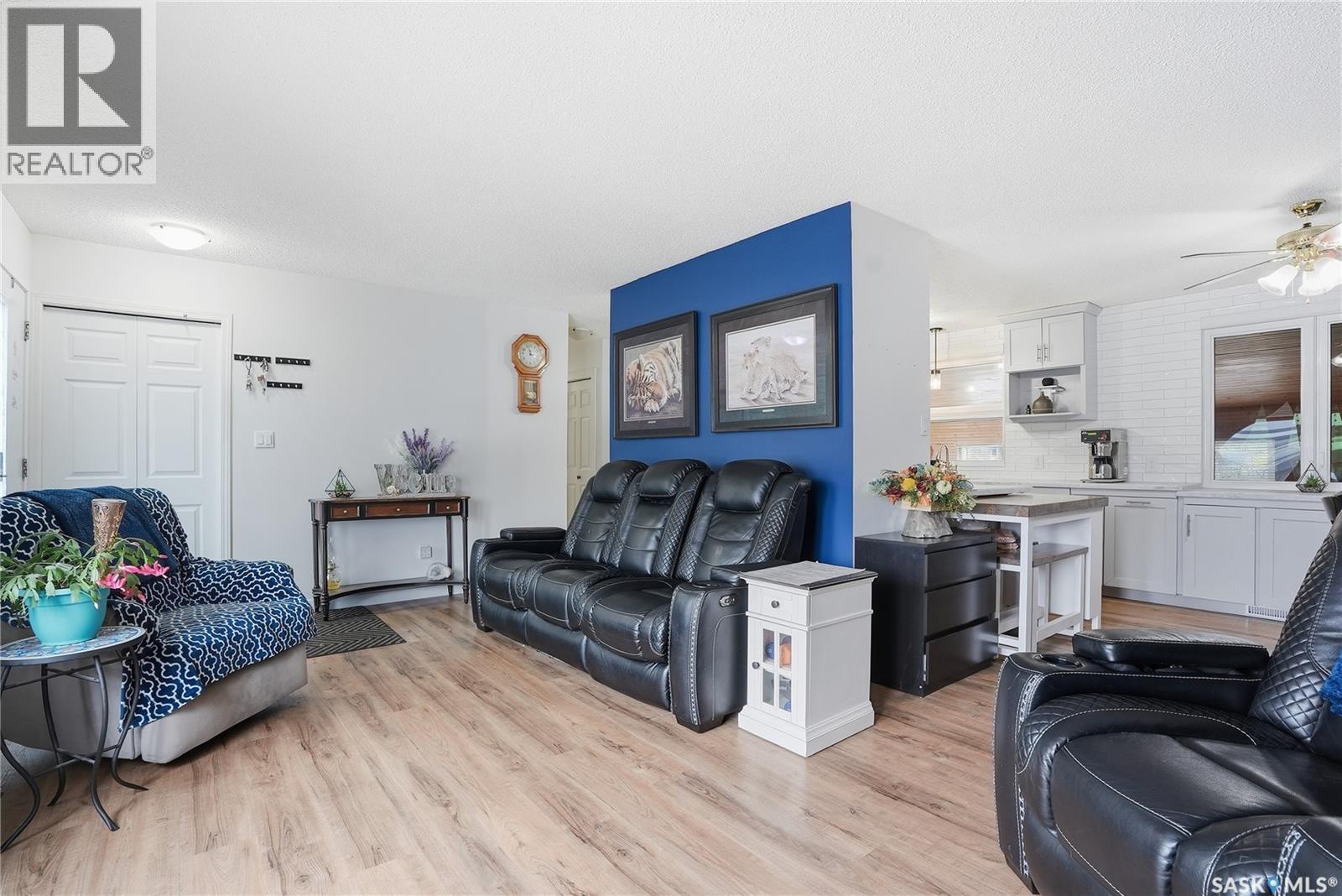 406 7th Avenue N, Warman, Saskatchewan  S0K 4S0 - Photo 6 - SK028624