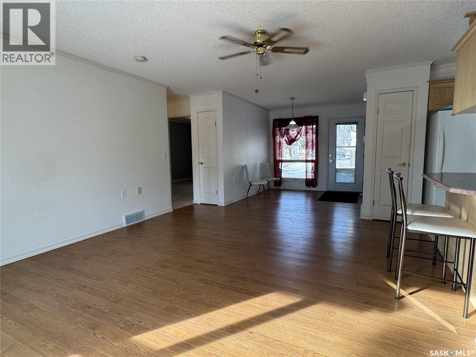 105 111 2nd Avenue E, Rosetown, Saskatchewan  S0L 2V0 - Photo 8 - SK028601