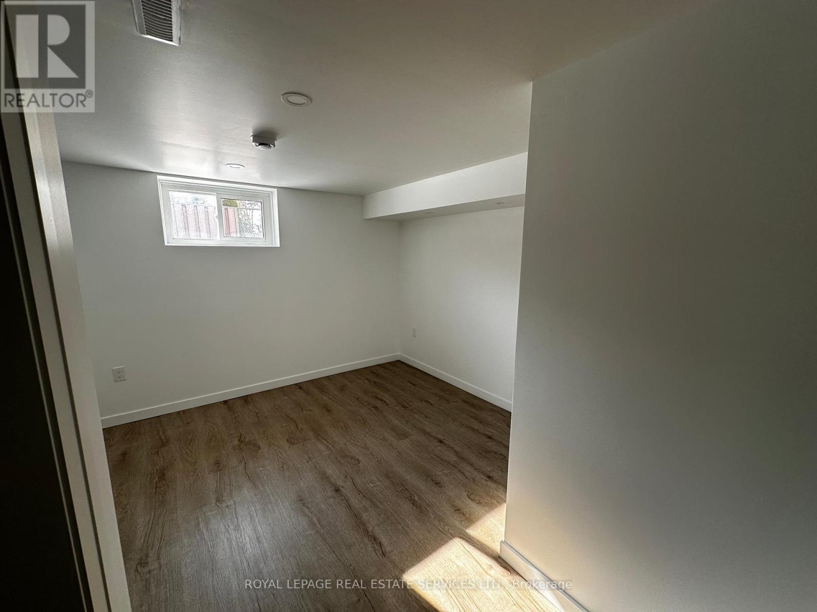 Lower - 35 Karen Crescent, Hamilton, Ontario  L9C 5M5 - Photo 6 - X12792962