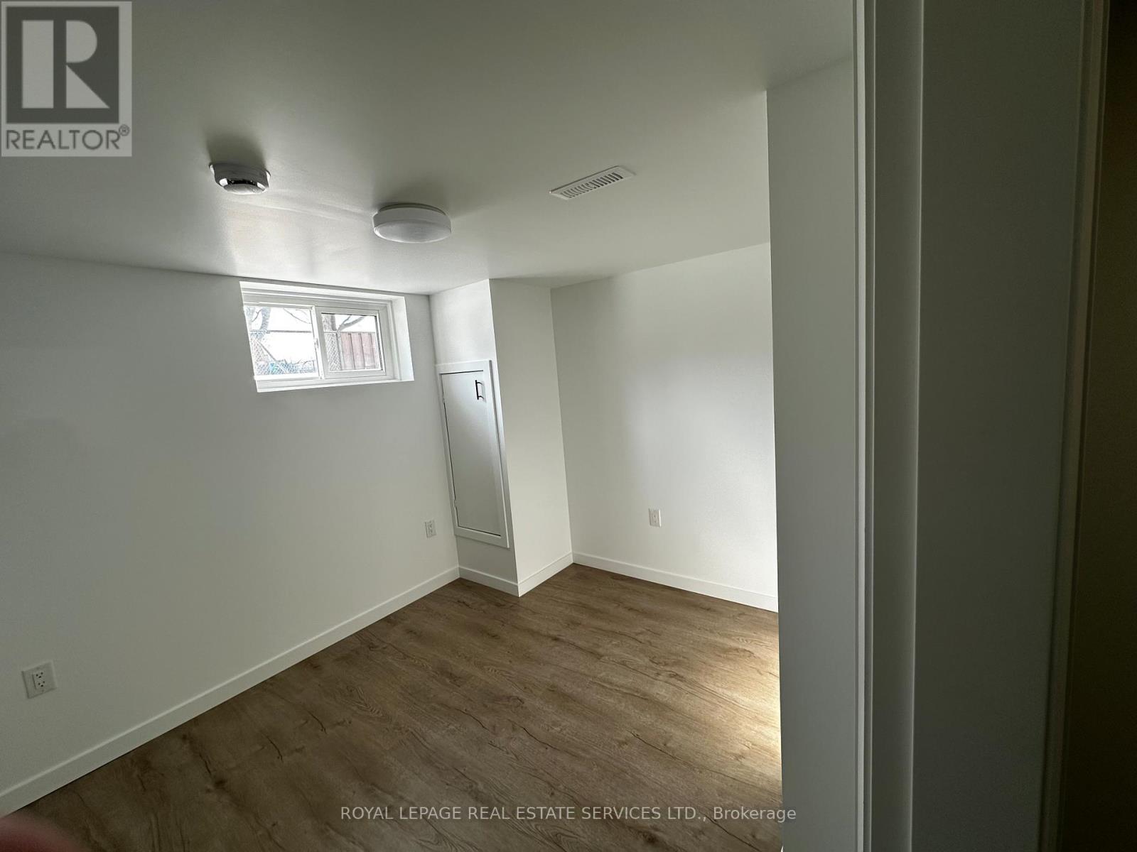 Lower - 35 Karen Crescent, Hamilton, Ontario  L9C 5M5 - Photo 7 - X12792962