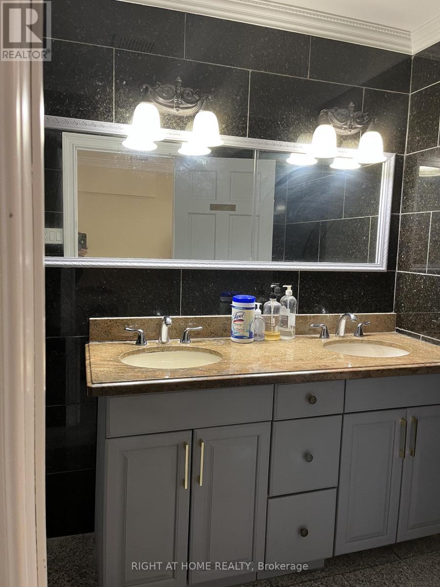 1 - 314 Crockett Street, Hamilton (Raleigh), Ontario  L8V 1H7 - Photo 7 - X12793016