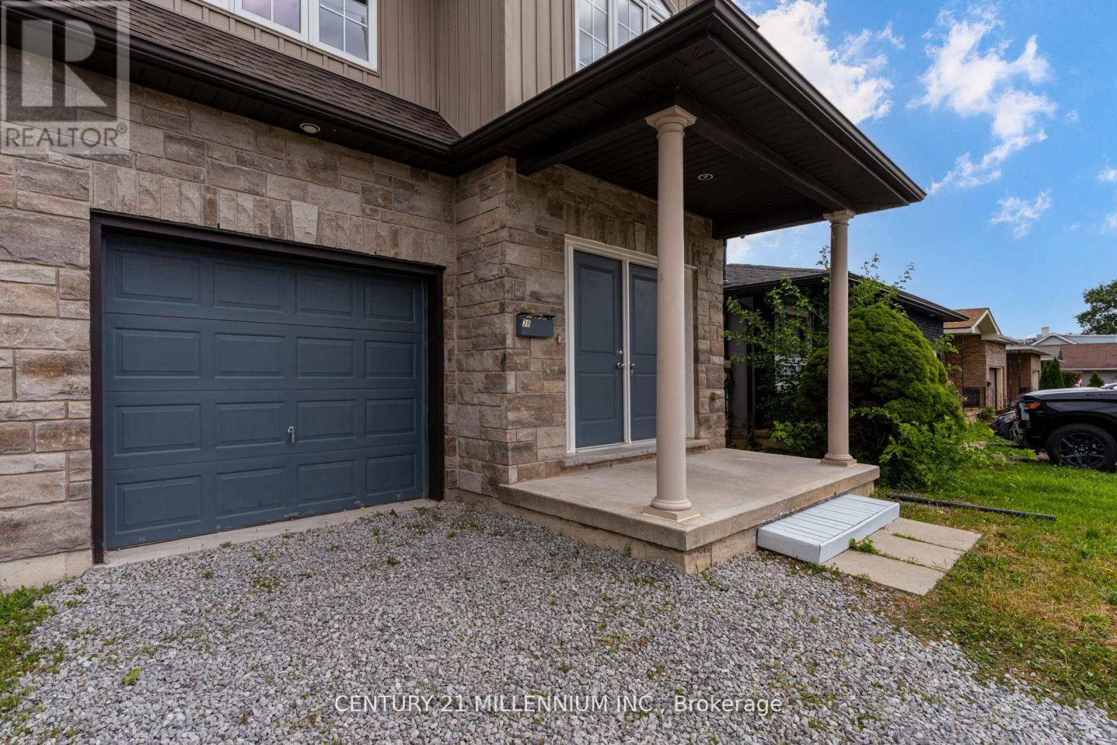 38 Kent Street, St. Catharines (Western Hill), Ontario  L2S 1H2 - Photo 3 - X12793158