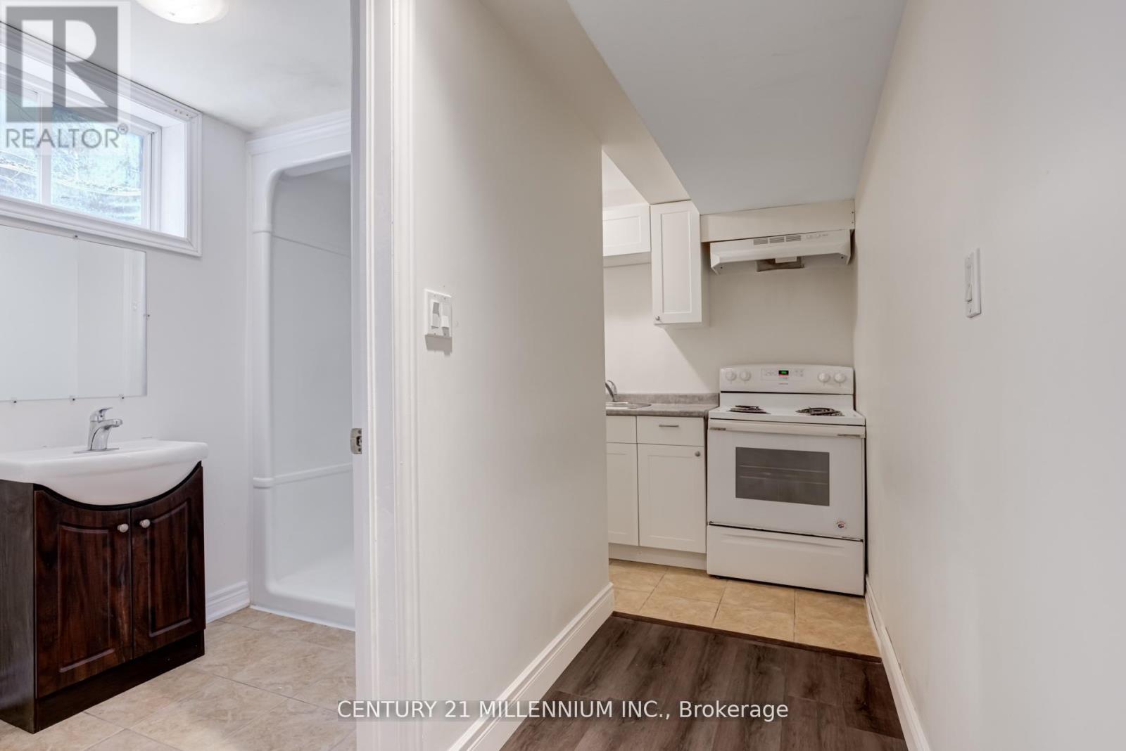 38 Kent Street, St. Catharines (Western Hill), Ontario  L2S 1H2 - Photo 37 - X12793158