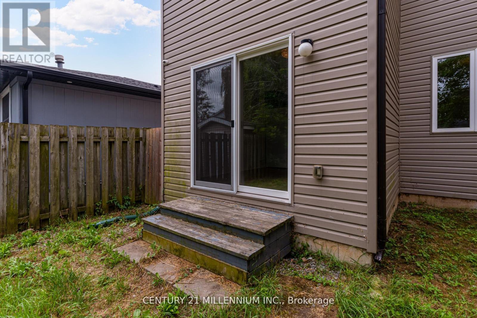 38 Kent Street, St. Catharines (Western Hill), Ontario  L2S 1H2 - Photo 47 - X12793158