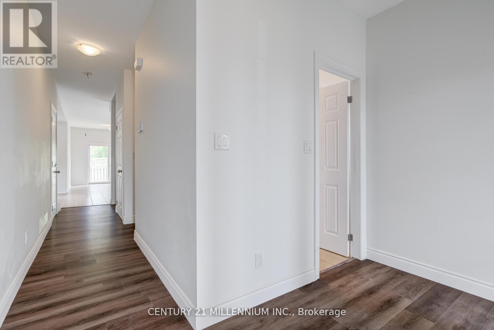 38 Kent Street, St. Catharines (Western Hill), Ontario  L2S 1H2 - Photo 5 - X12793158