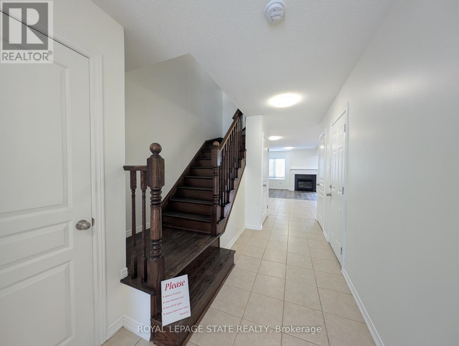 175 Penny Lane, Hamilton, Ontario  L8J 0E2 - Photo 2 - X12793210