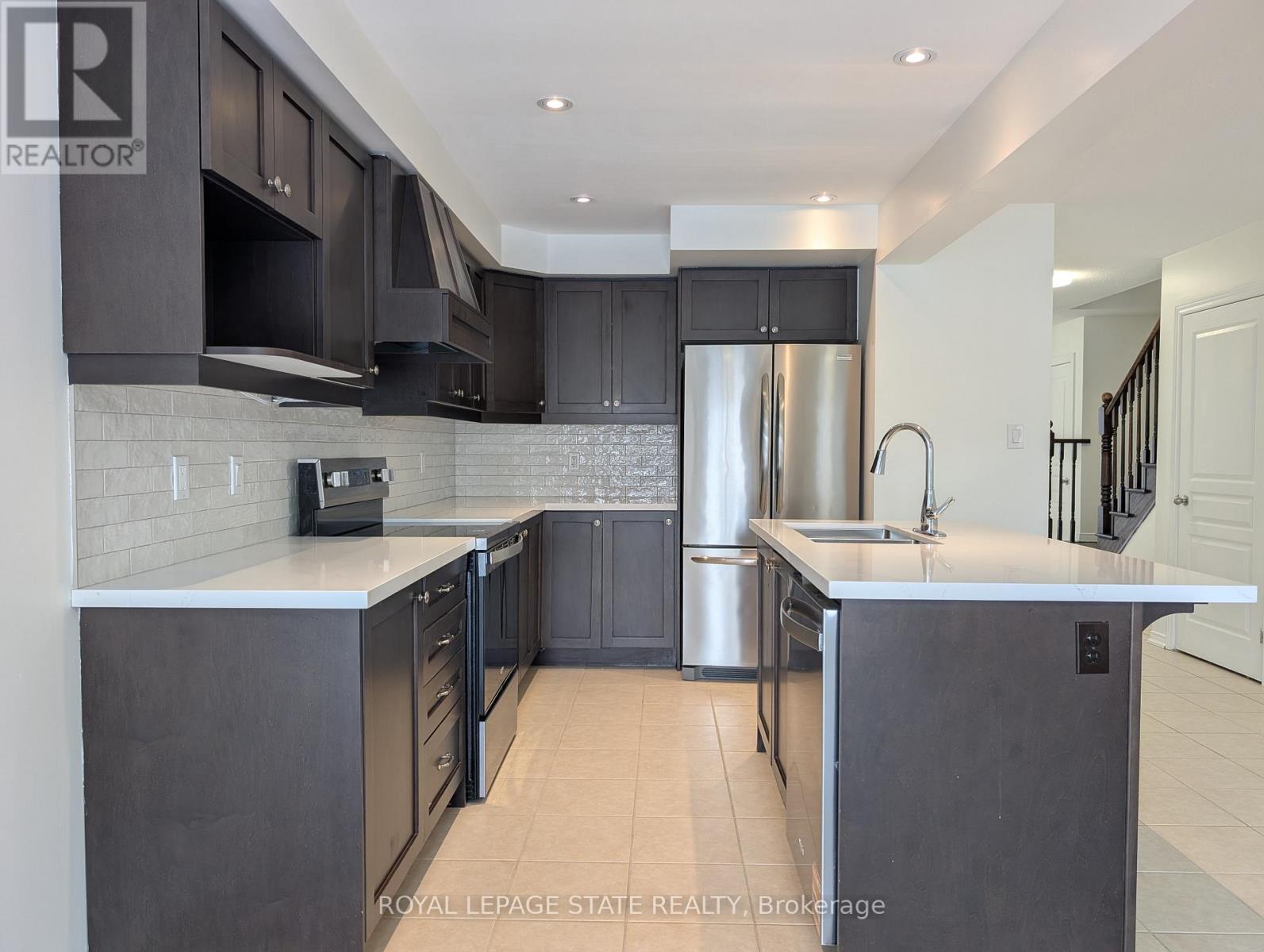 175 Penny Lane, Hamilton, Ontario  L8J 0E2 - Photo 4 - X12793210