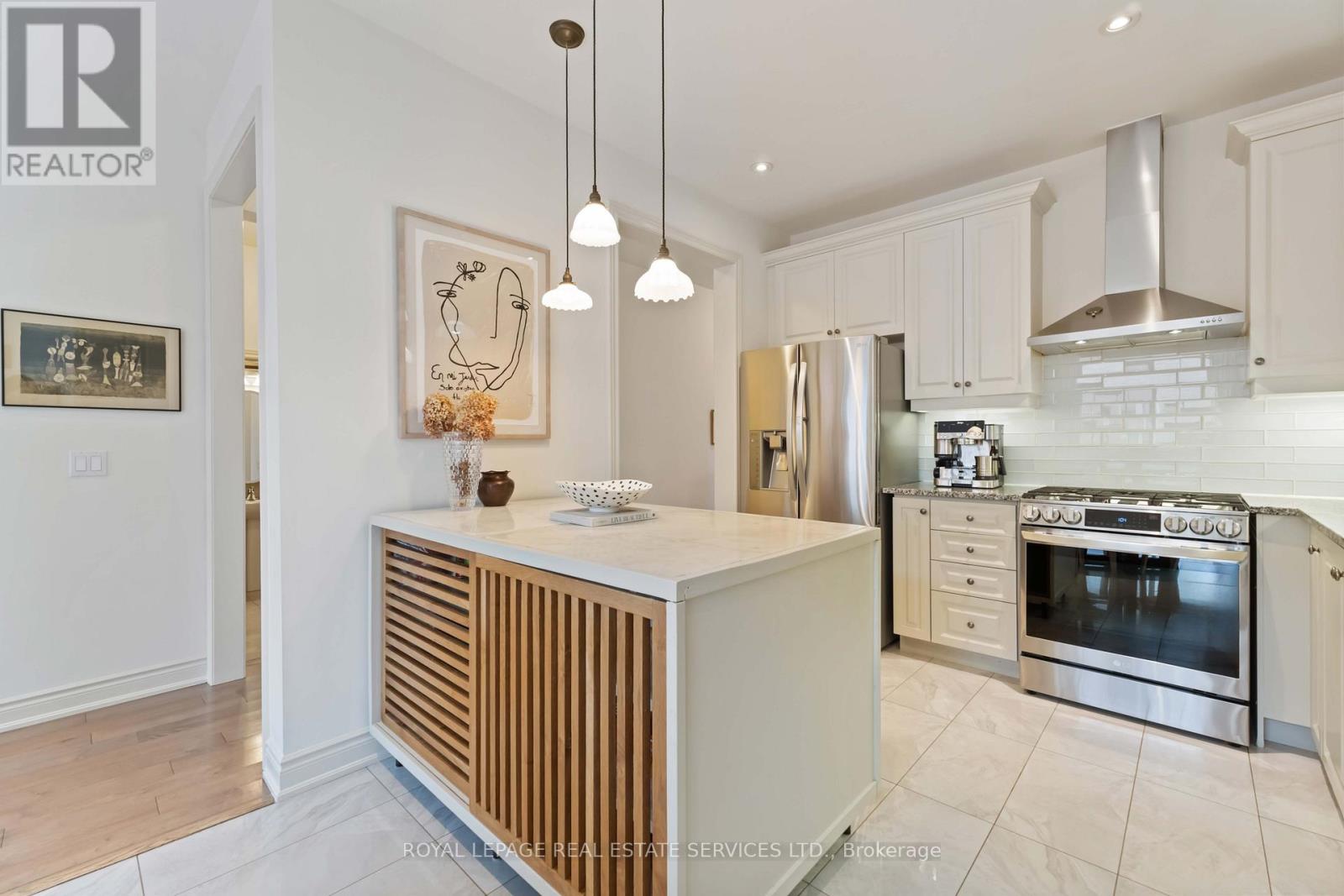 28 Babcock Street, Hamilton, Ontario  L8B 0S6 - Photo 14 - X12793266