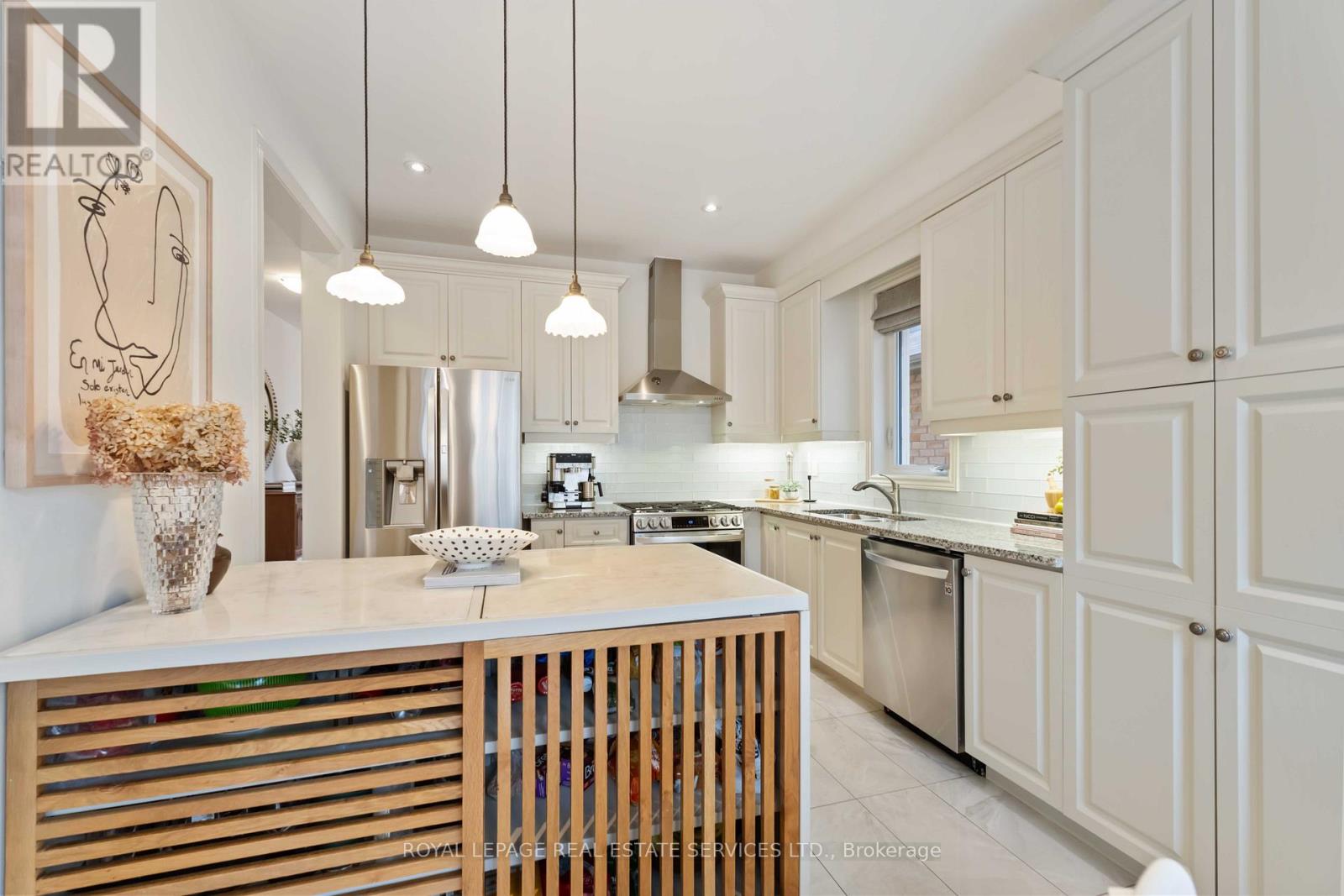 28 Babcock Street, Hamilton, Ontario  L8B 0S6 - Photo 15 - X12793266