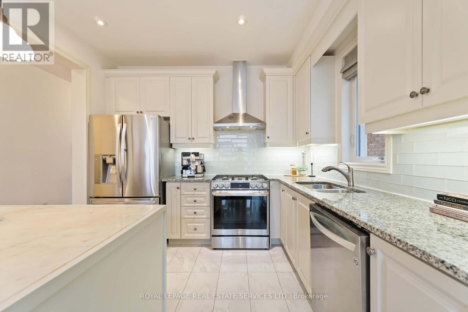 28 Babcock Street, Hamilton, Ontario  L8B 0S6 - Photo 16 - X12793266