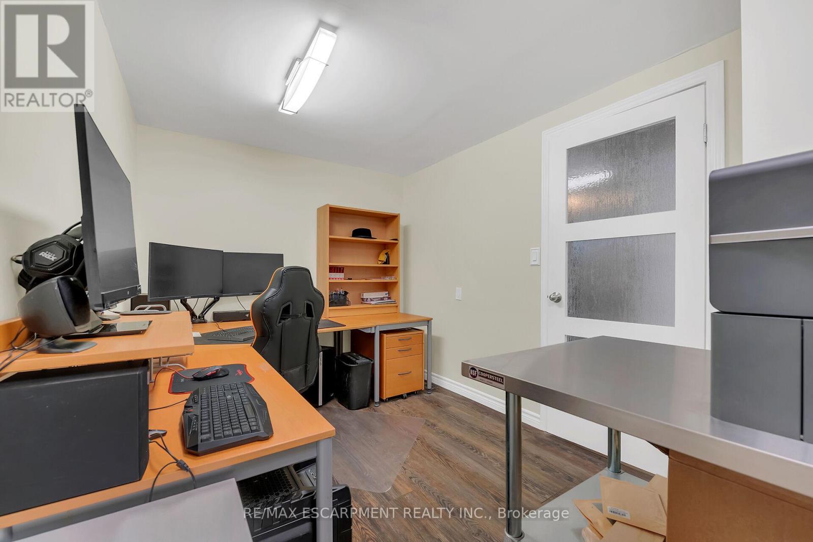 4 Moonstone Court, Hamilton, Ontario  L9B 2Y1 - Photo 19 - X12793286