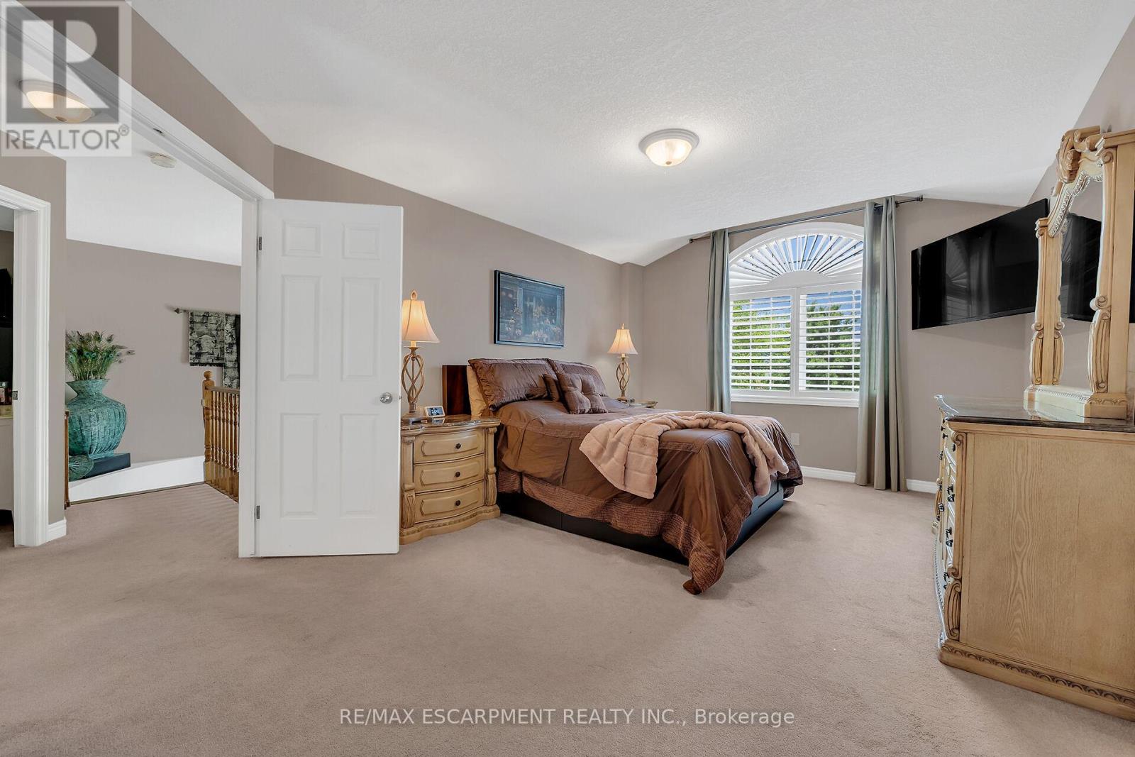 4 Moonstone Court, Hamilton, Ontario  L9B 2Y1 - Photo 22 - X12793286