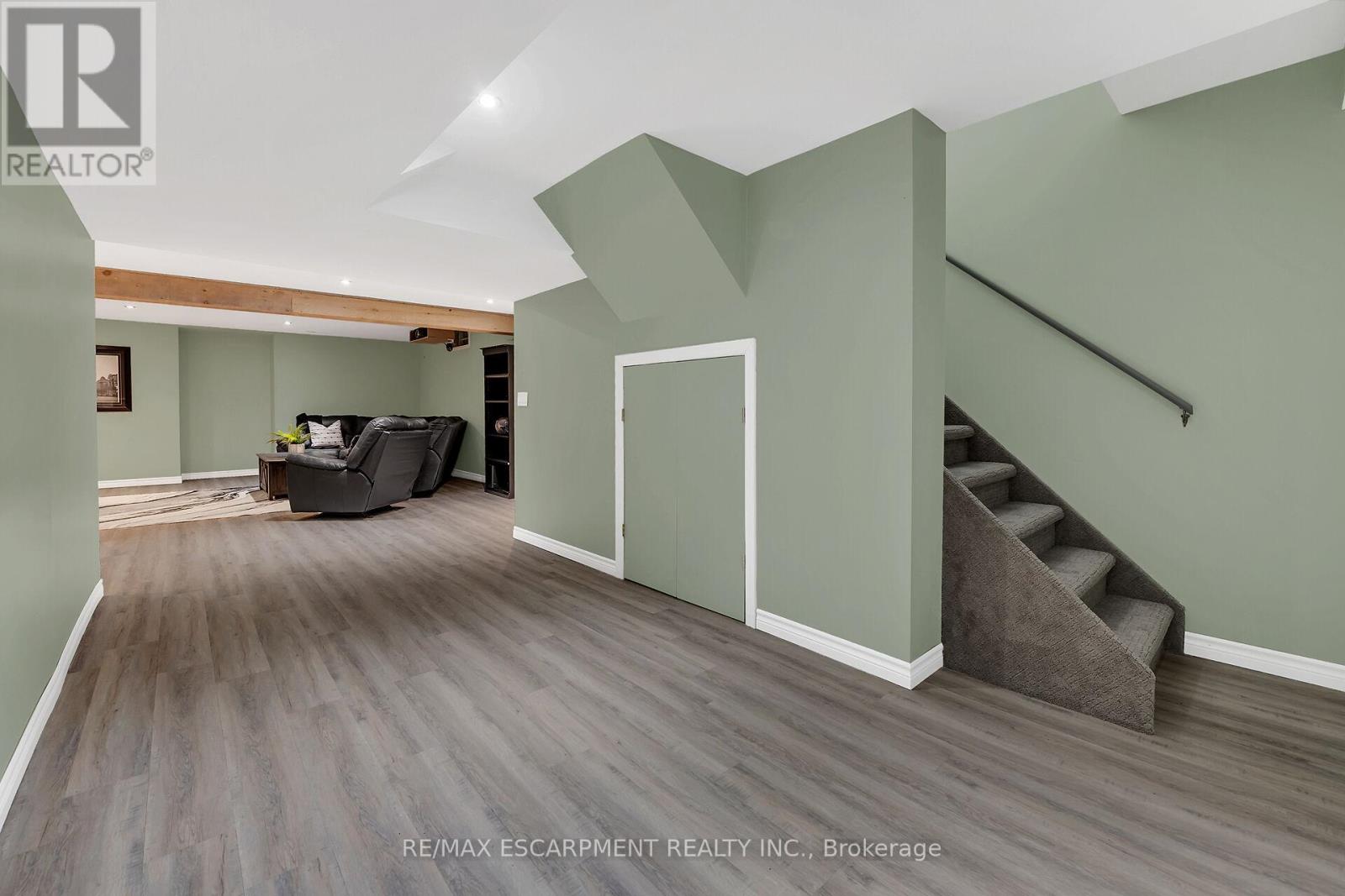 4 Moonstone Court, Hamilton, Ontario  L9B 2Y1 - Photo 32 - X12793286